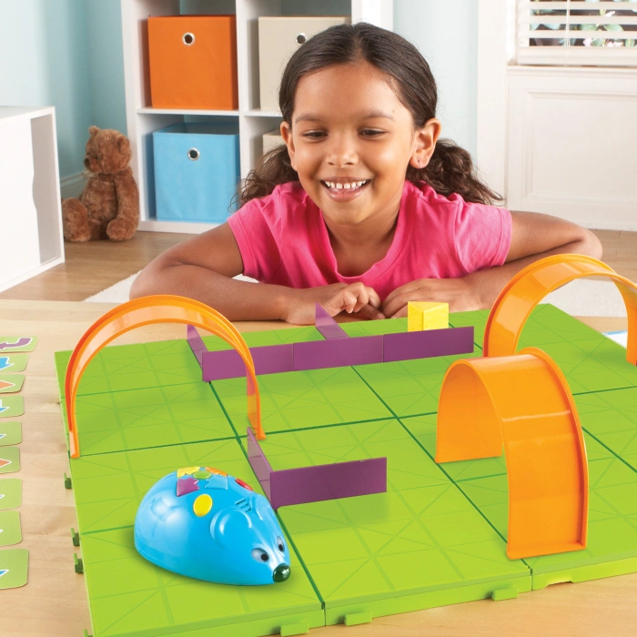 Code & Go Robot Mouse؛ تمرین مسیرسازی و الگوریتم به زبان کودکانه